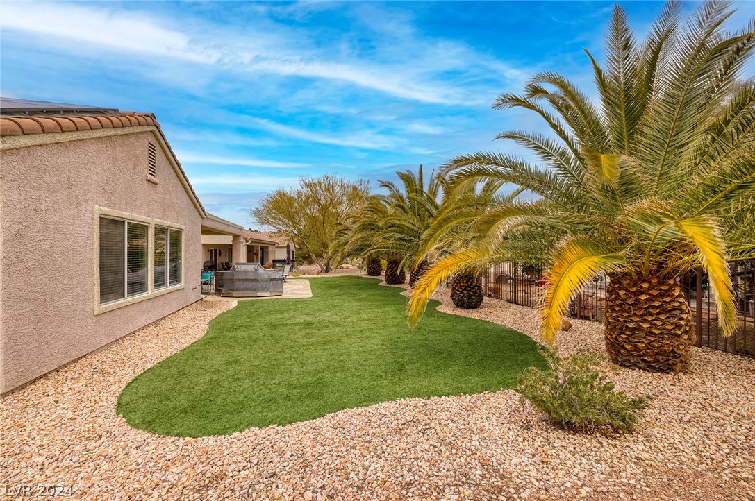 2226 Diamondville Street