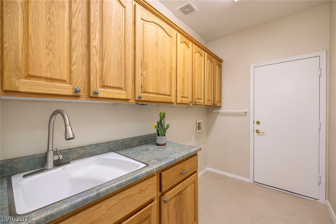 2226 Diamondville Street