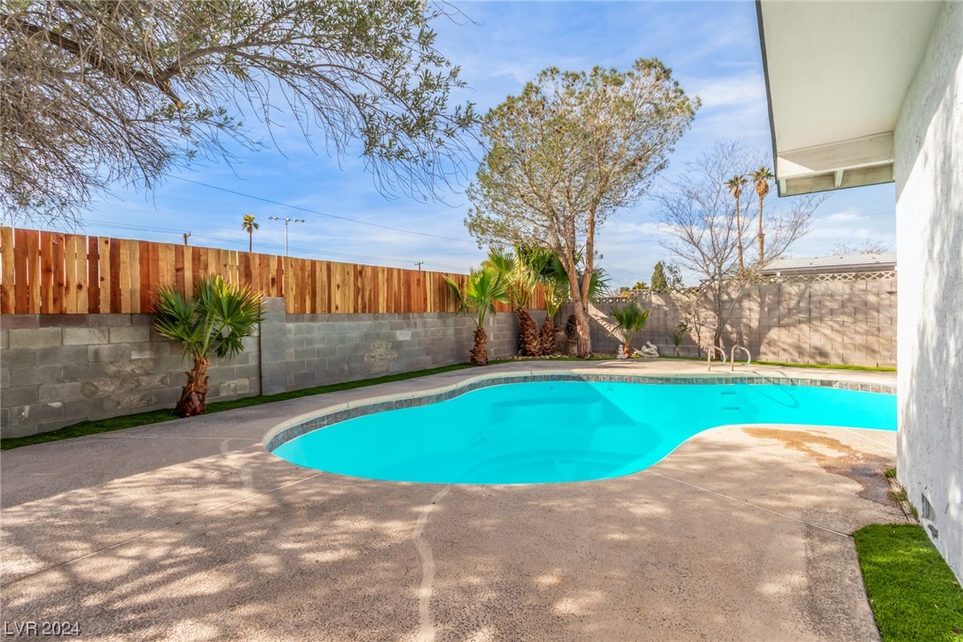 721 Upland Boulevard