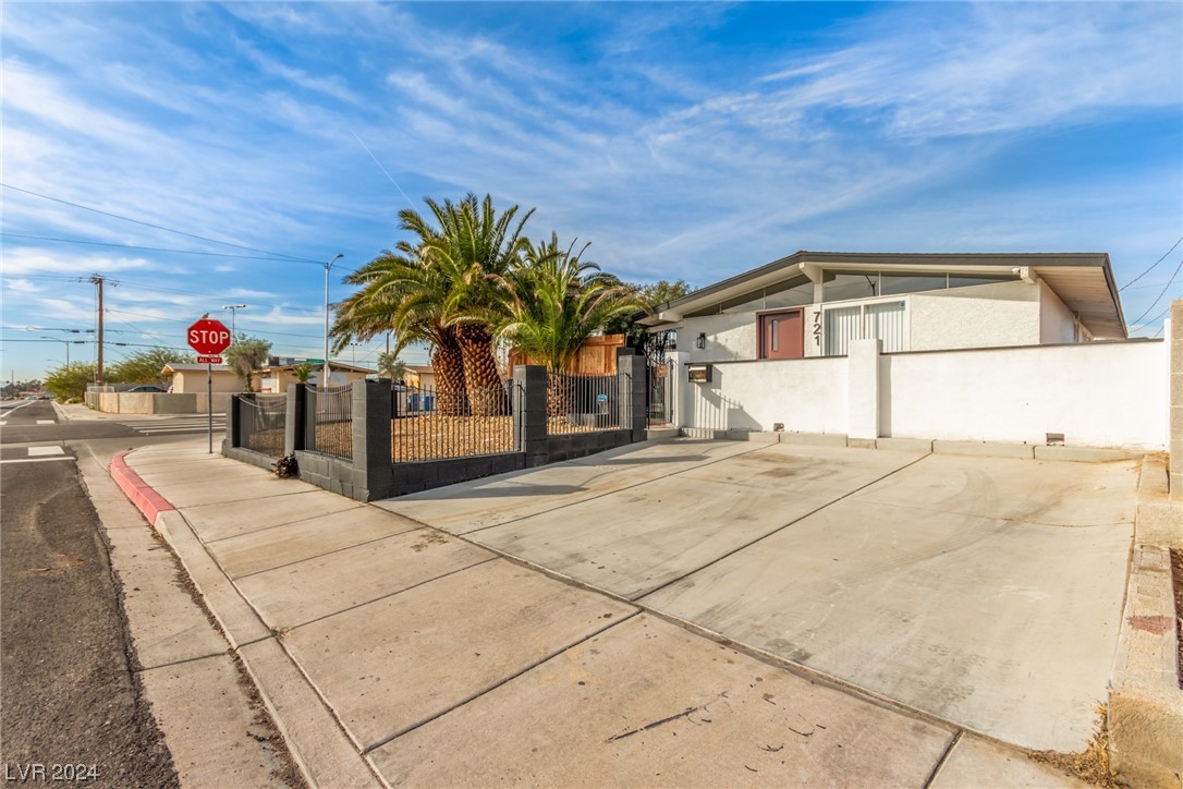 721 Upland Boulevard