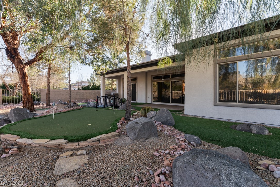 64 Desert Highlands Drive