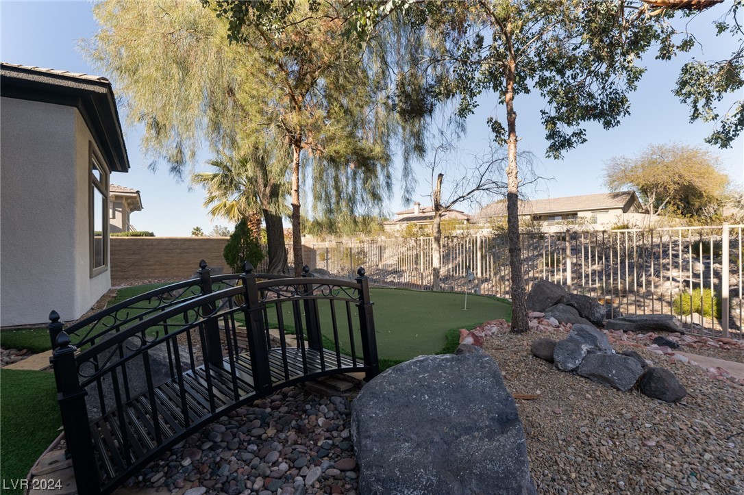 64 Desert Highlands Drive