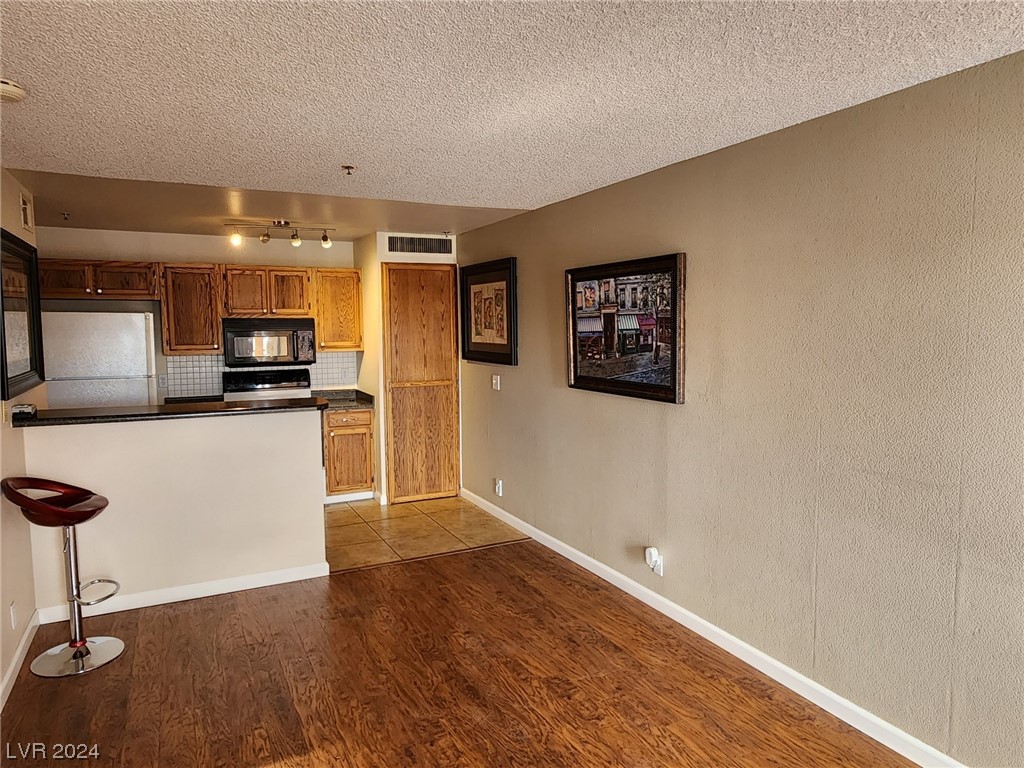 1381 East University Avenue 305