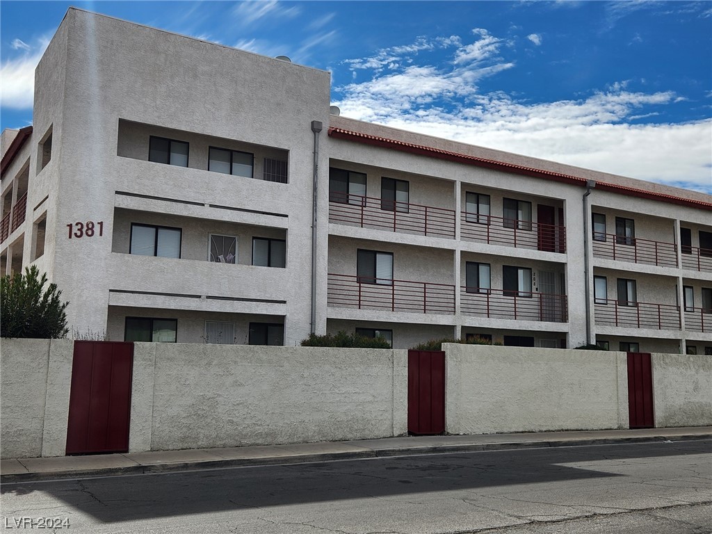 1381 East University Avenue 305