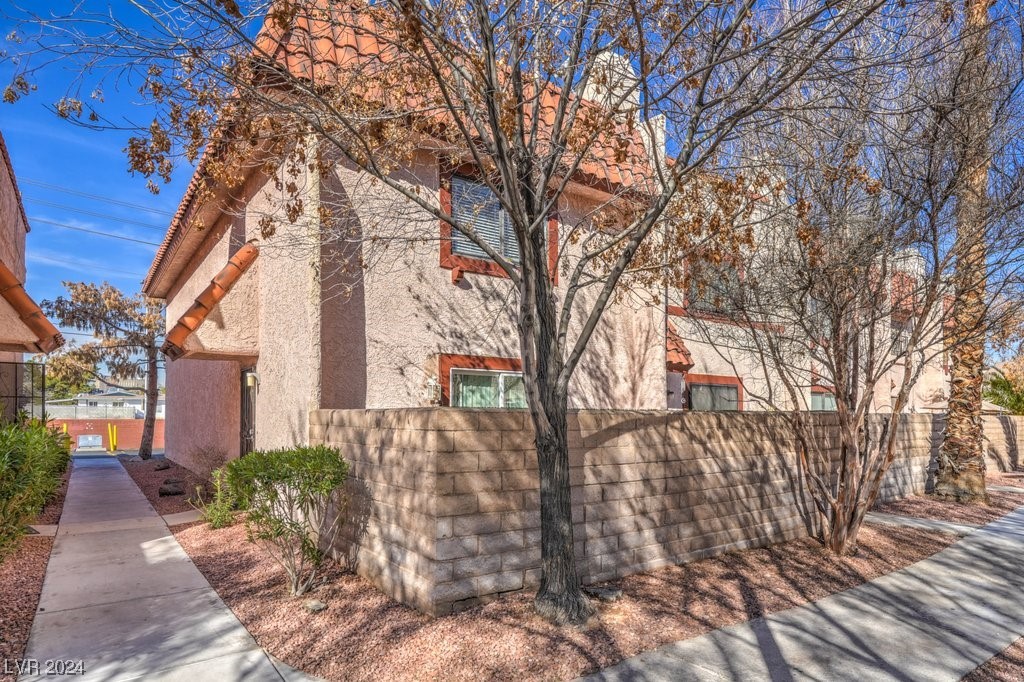 5474 South Maryland Parkway