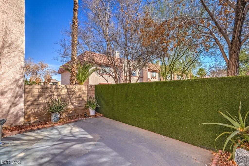 5474 South Maryland Parkway