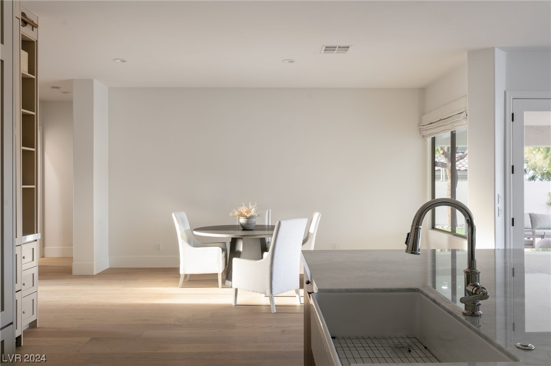 8 Fox Chapel Terrace