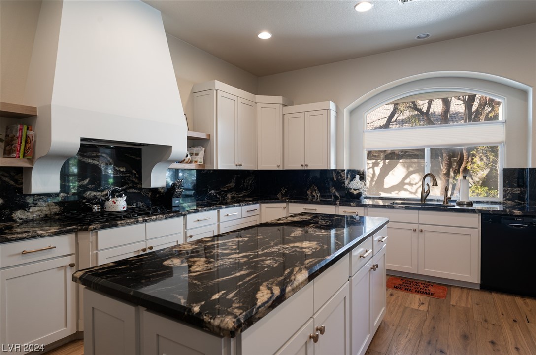 9432 Queen Charlotte Drive