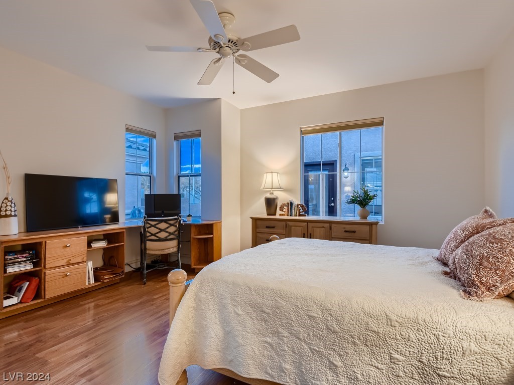 2105 Wildwood Lake Street