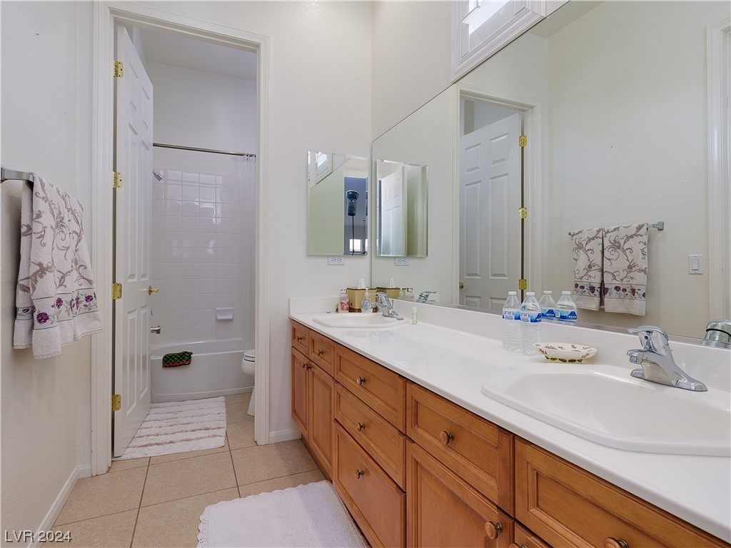 5225 Villa Dante Avenue