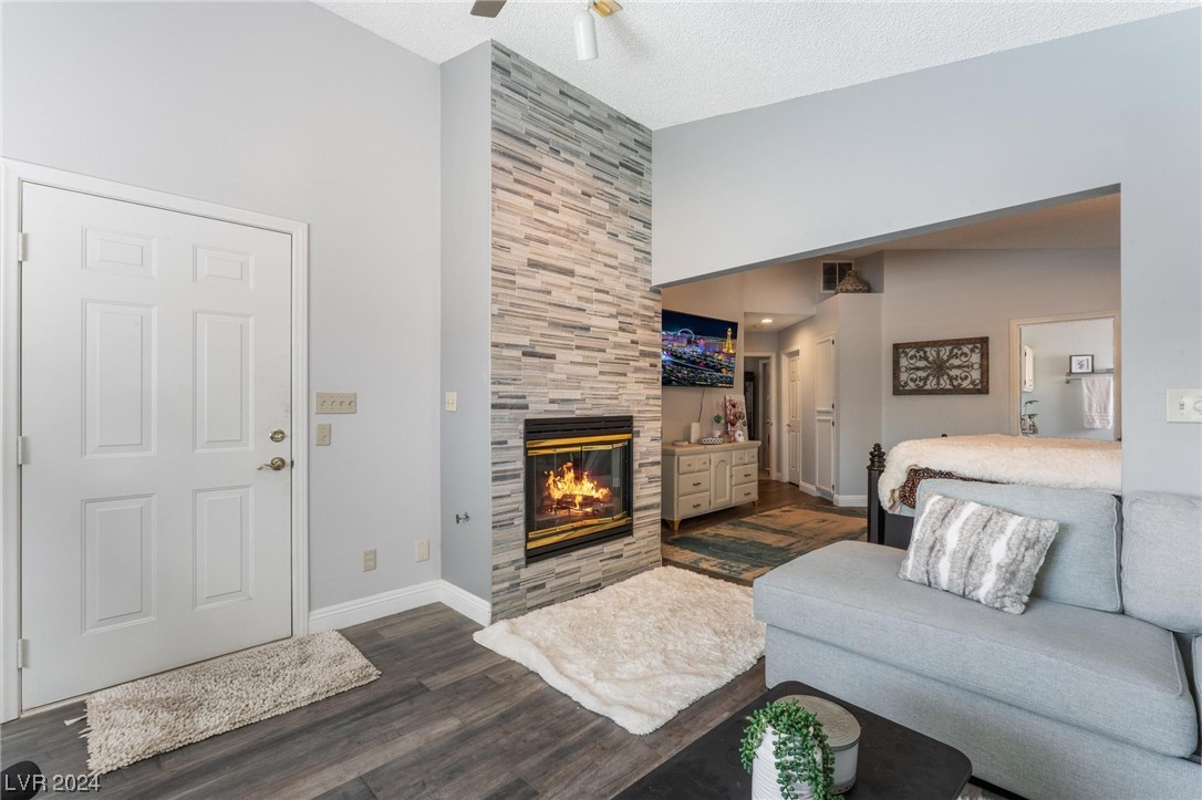 1831 Escondido Terrace