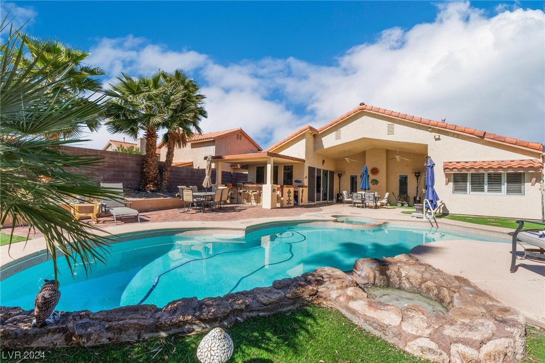 1831 Escondido Terrace