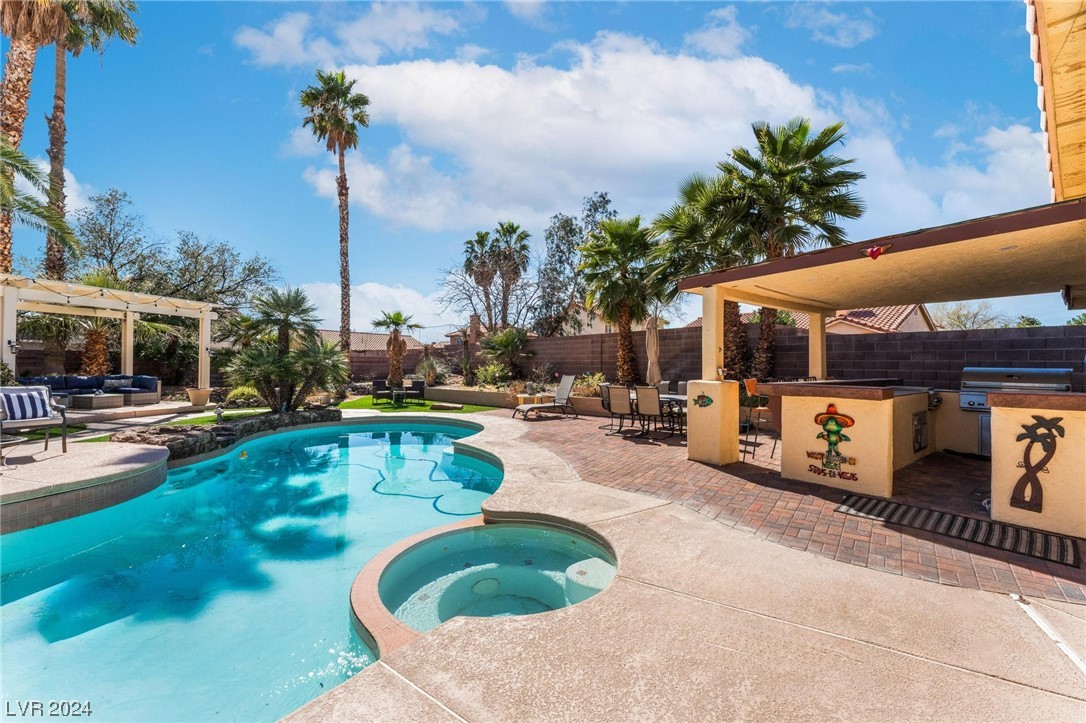 1831 Escondido Terrace
