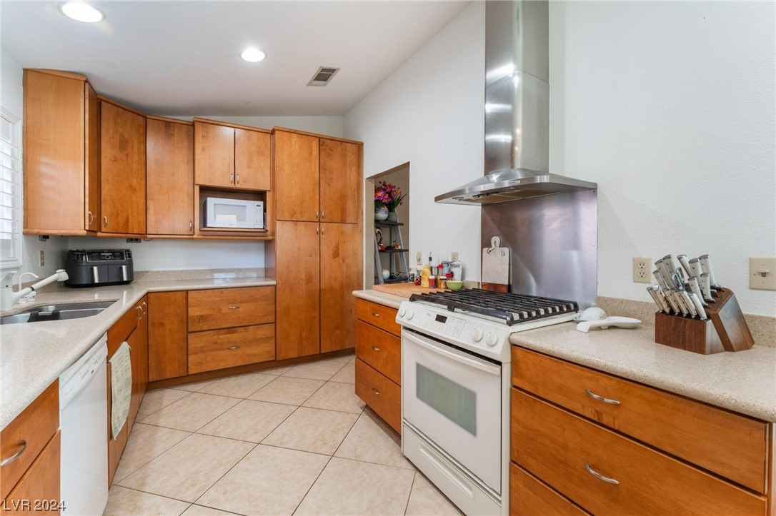1831 Escondido Terrace