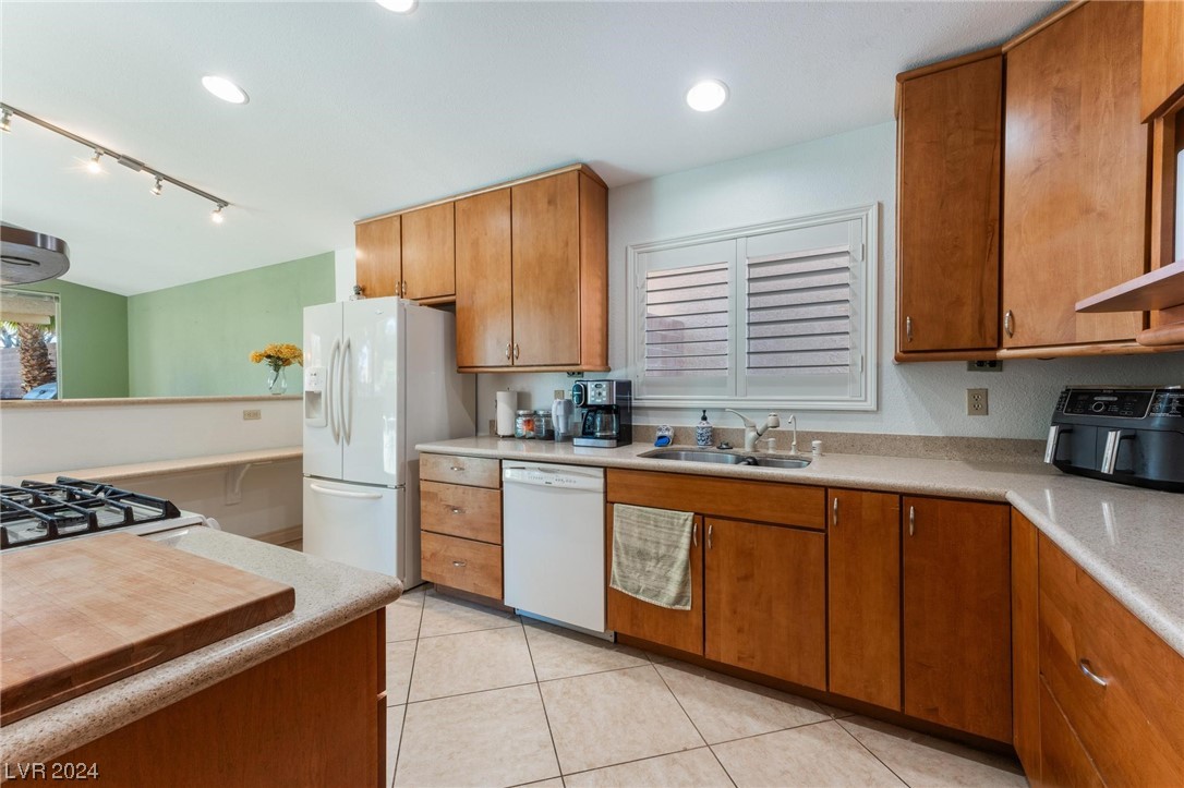 1831 Escondido Terrace