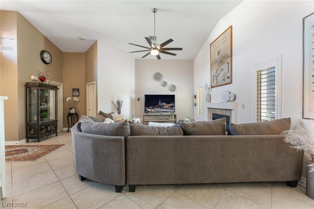 1831 Escondido Terrace