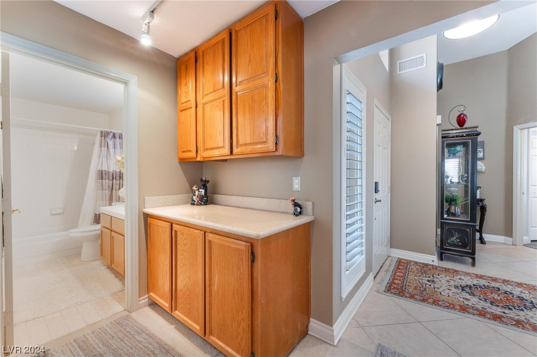 1831 Escondido Terrace