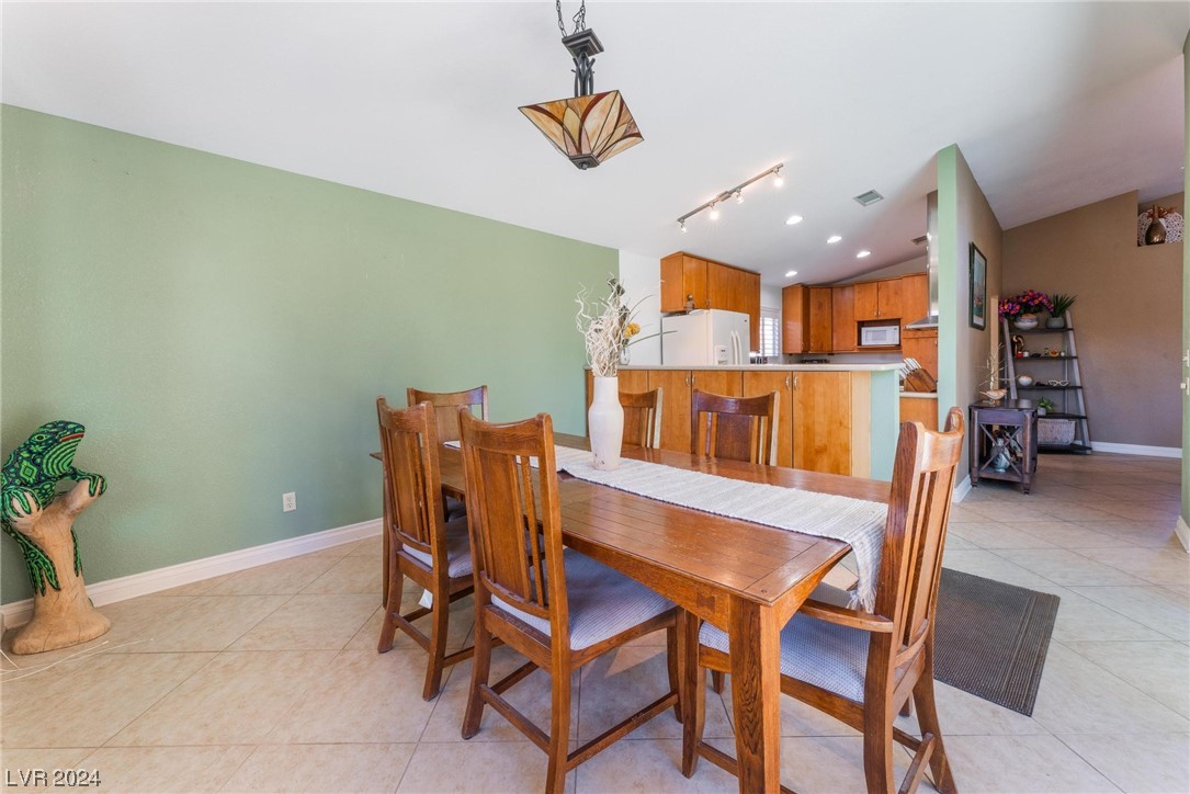 1831 Escondido Terrace