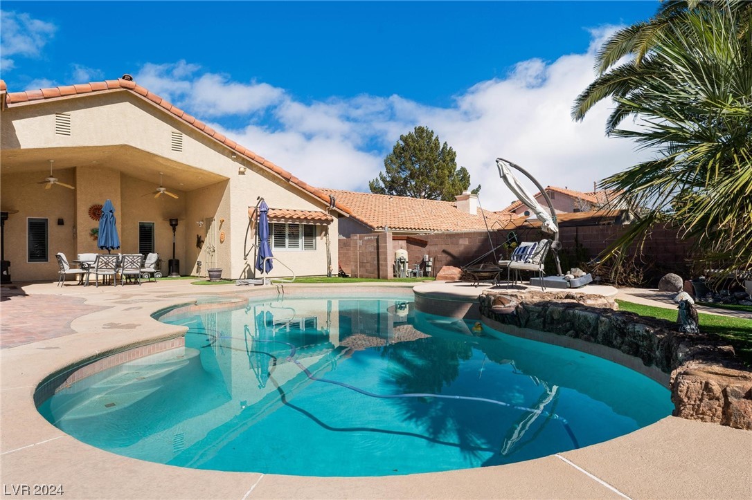 1831 Escondido Terrace