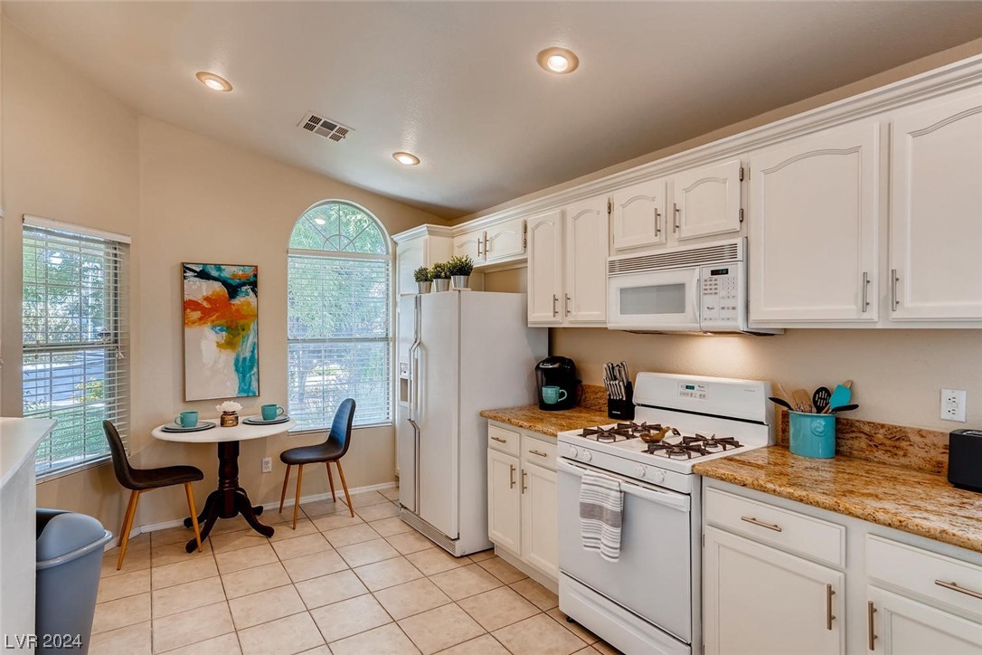 1808 STABLEGATE Avenue