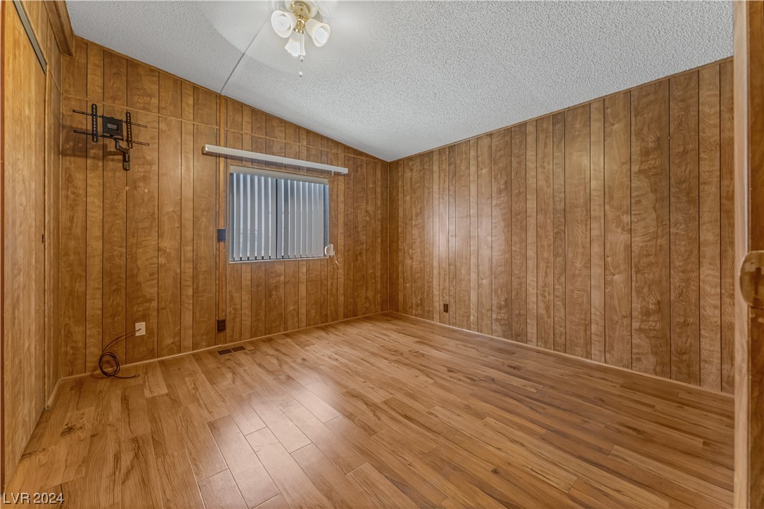 3303 Isle Royale Drive