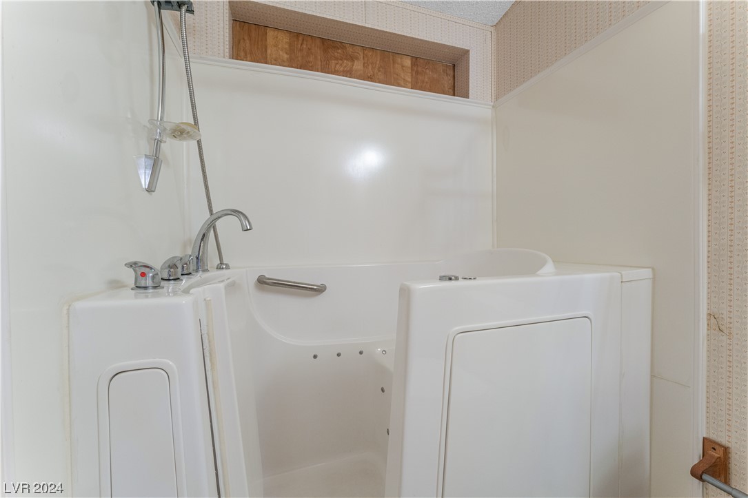 3303 Isle Royale Drive