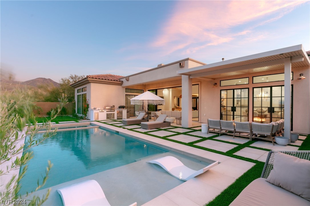 42 Candlewyck Drive