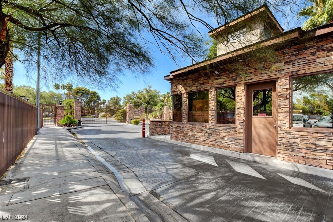 2943 Bel Air Drive