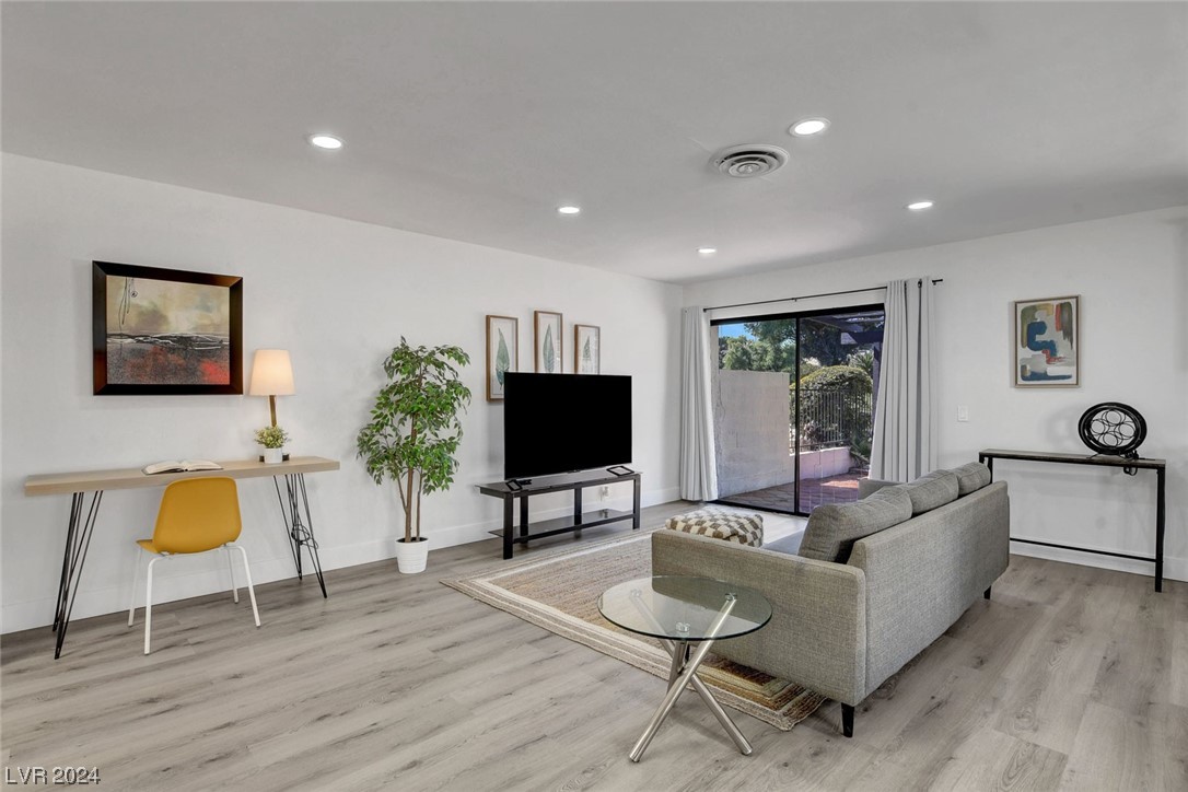 2943 Bel Air Drive