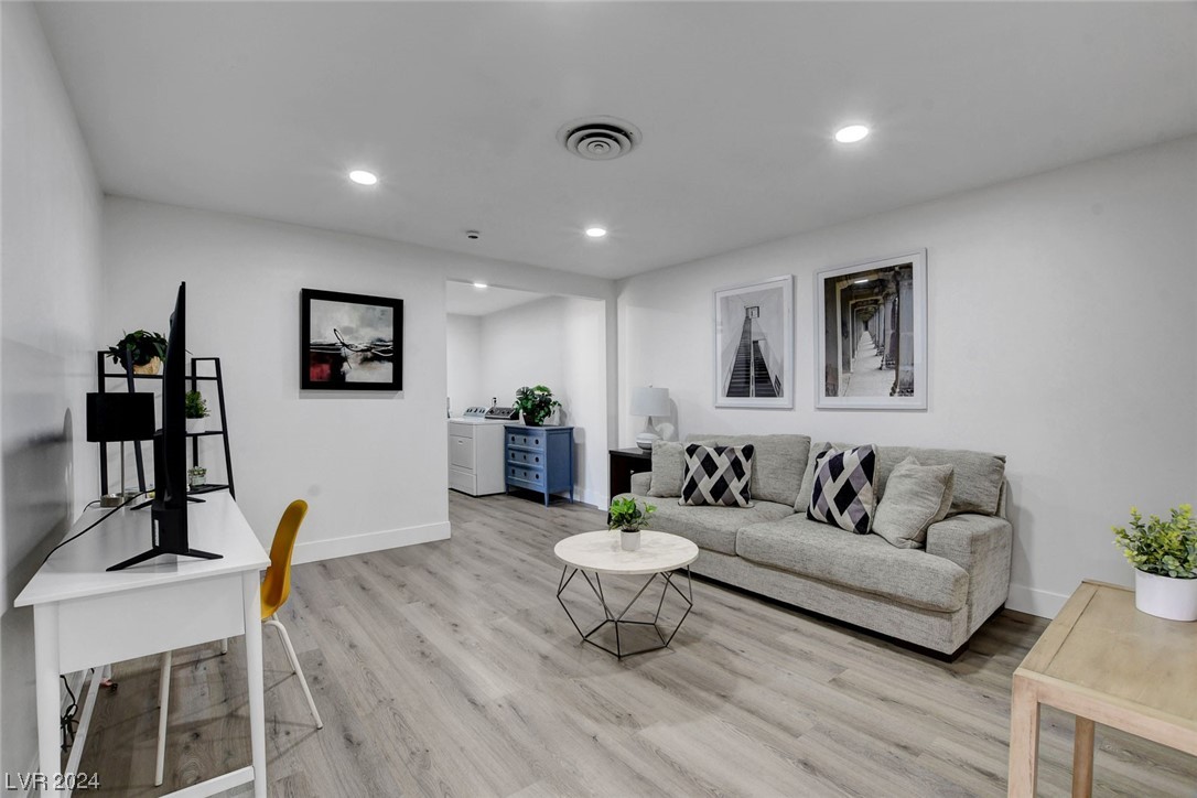 2943 Bel Air Drive