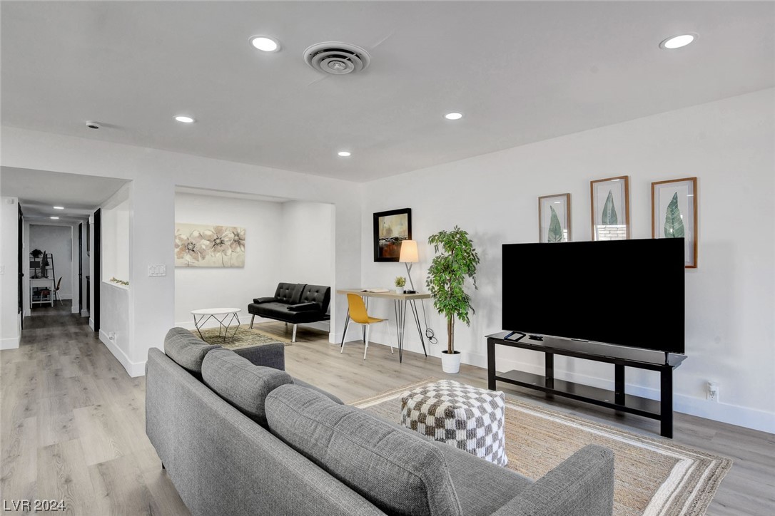 2943 Bel Air Drive