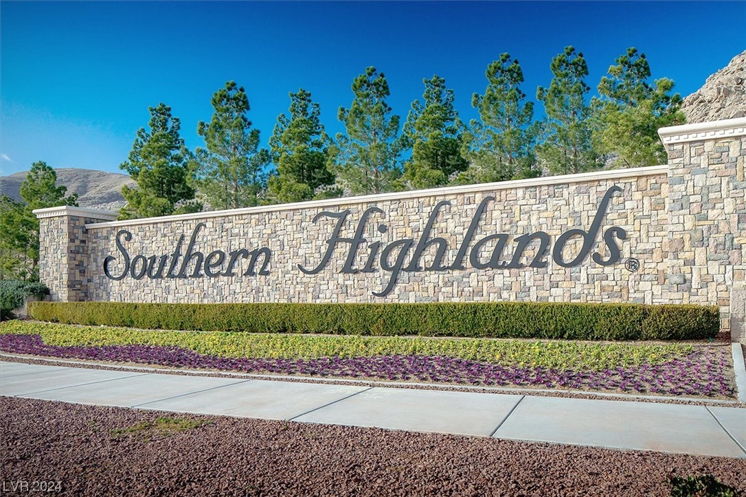 10931 Royal Highlands Street