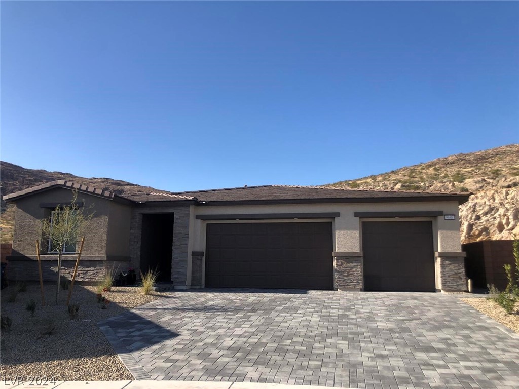 9689 Slate Peak Avenue