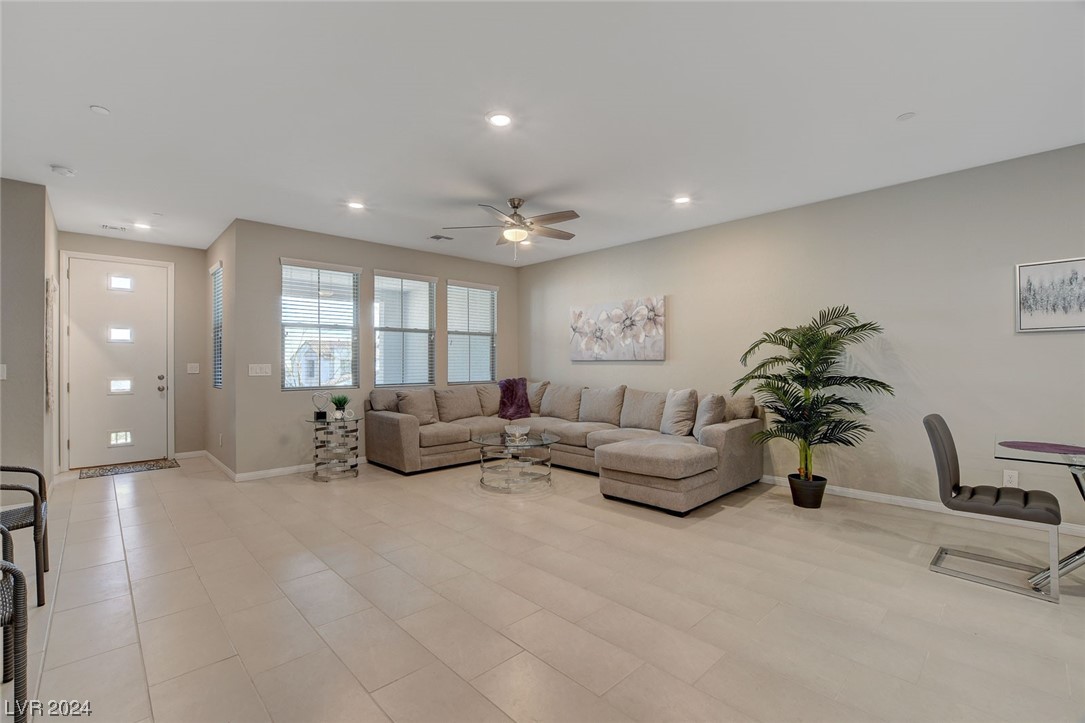 526 Sonoma Range Street n/a