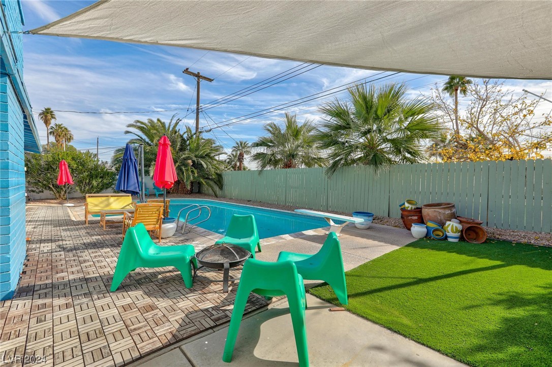 1715 Silver Mesa Way