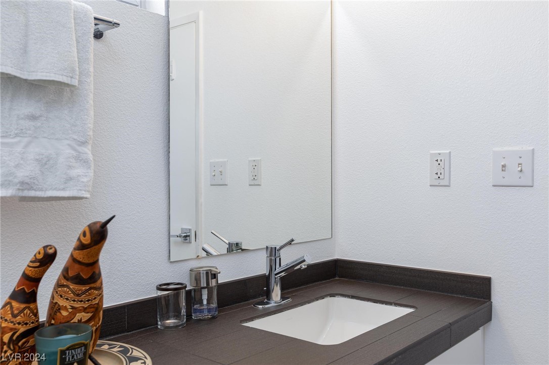 1715 Silver Mesa Way