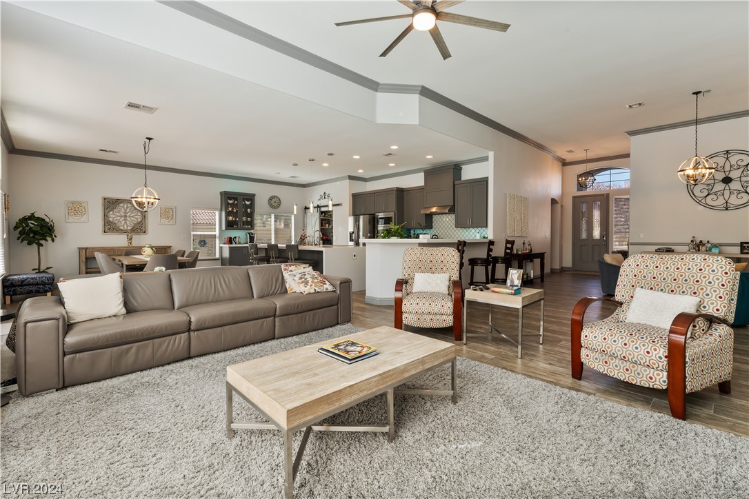 2525 Antique Blossom Avenue