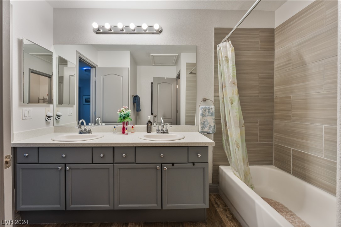 2525 Antique Blossom Avenue