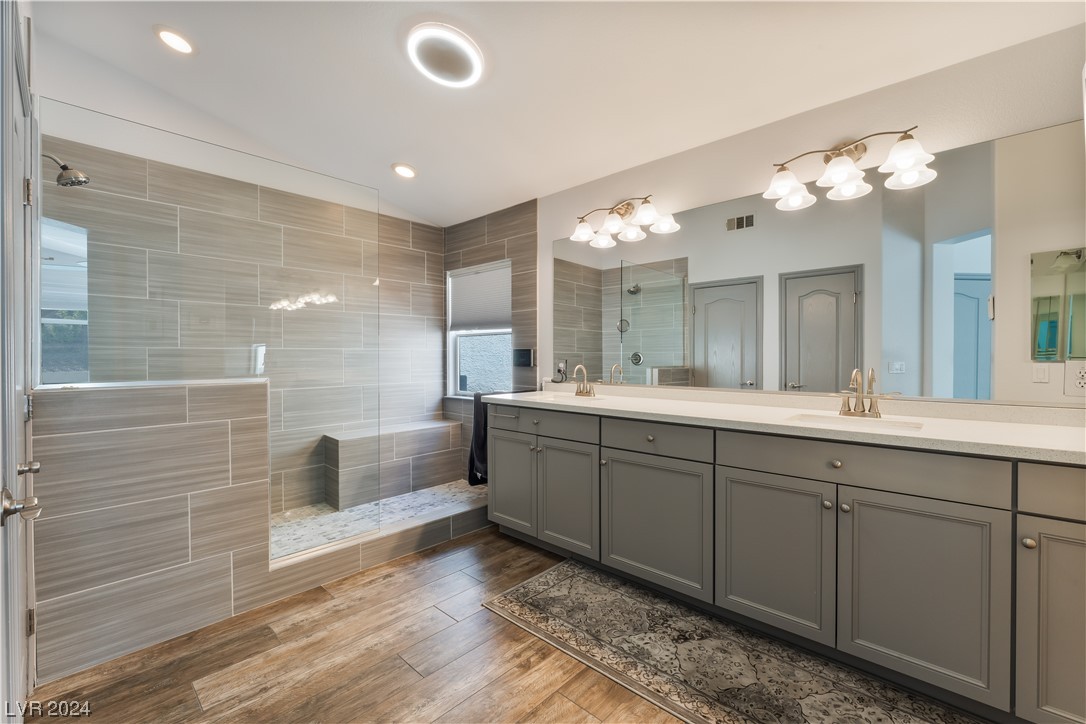 2525 Antique Blossom Avenue