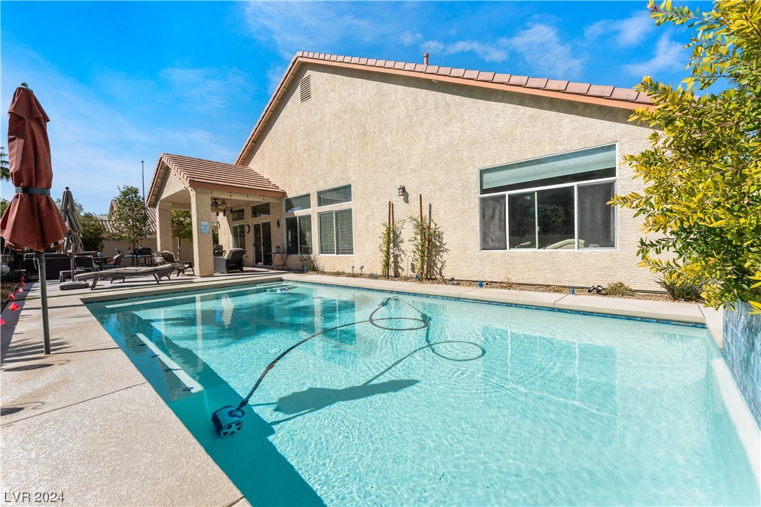 2525 Antique Blossom Avenue