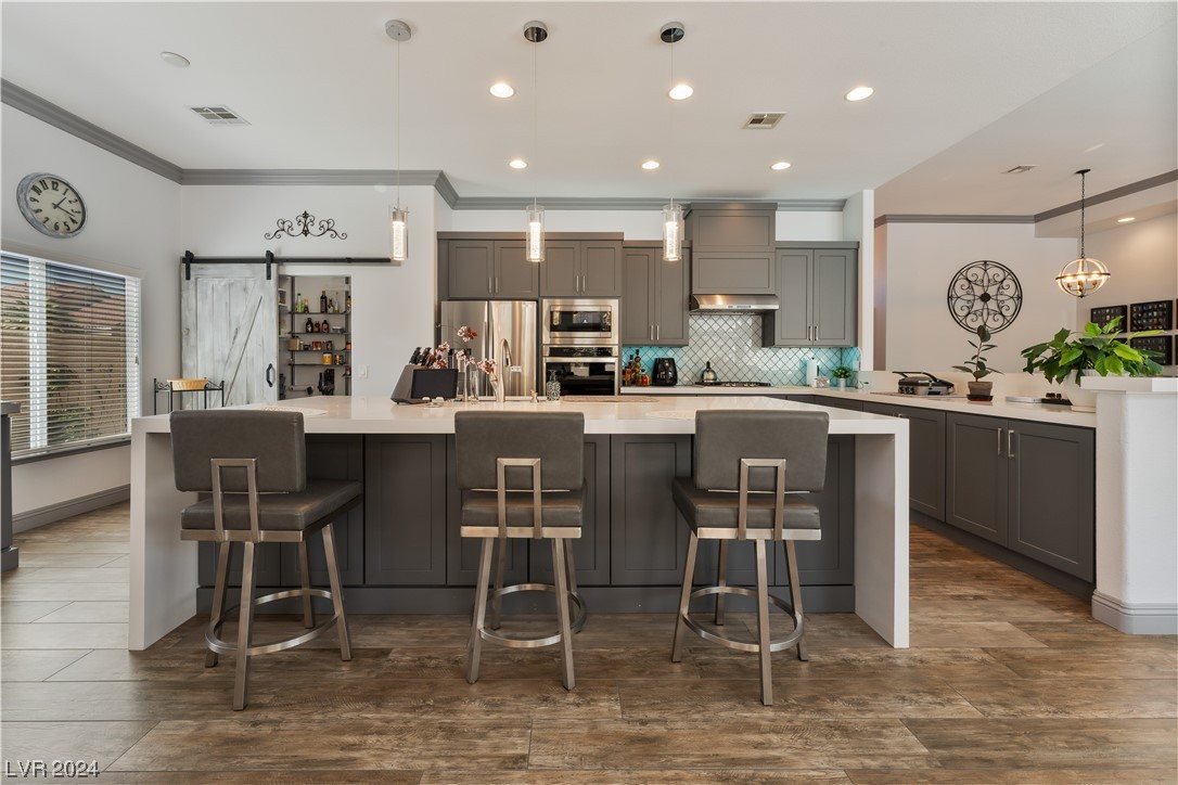 2525 Antique Blossom Avenue