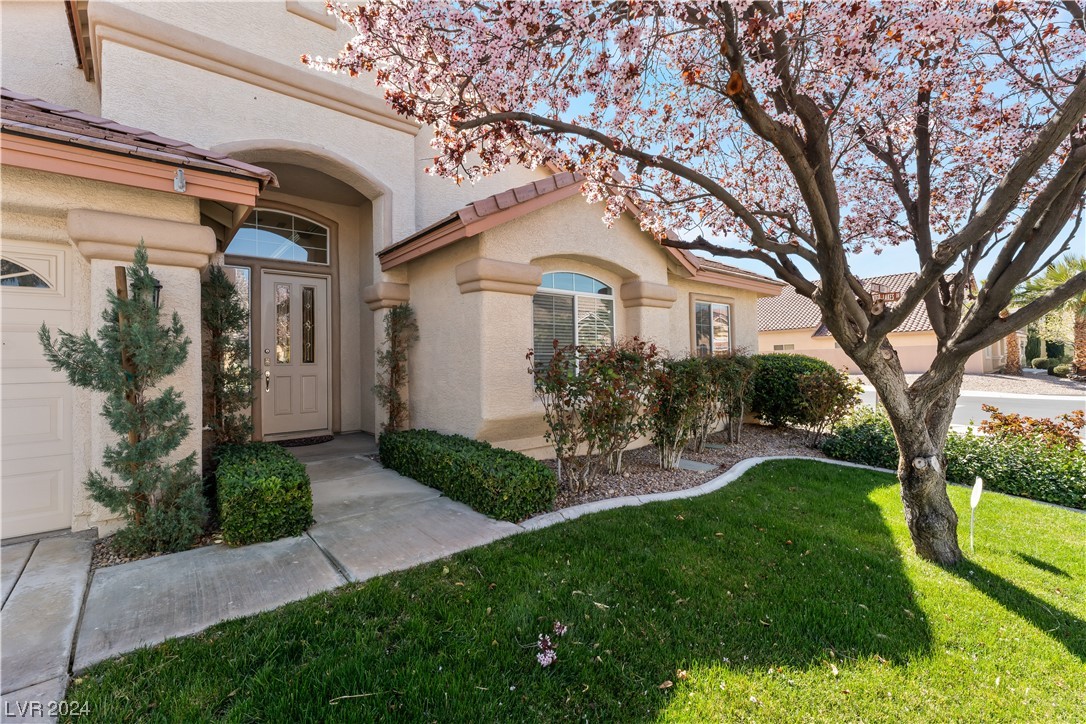 2525 Antique Blossom Avenue