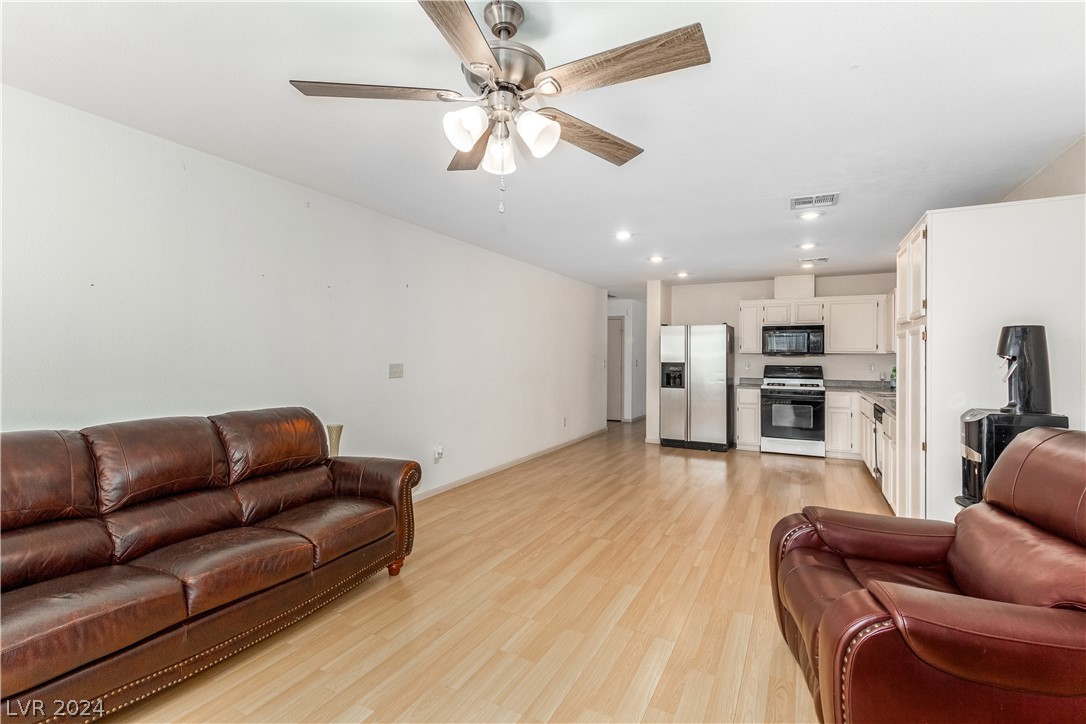 3958 Crystal Trip Court