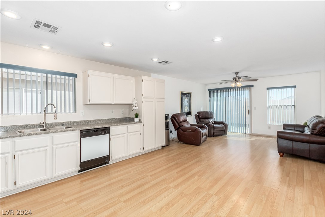 3958 Crystal Trip Court