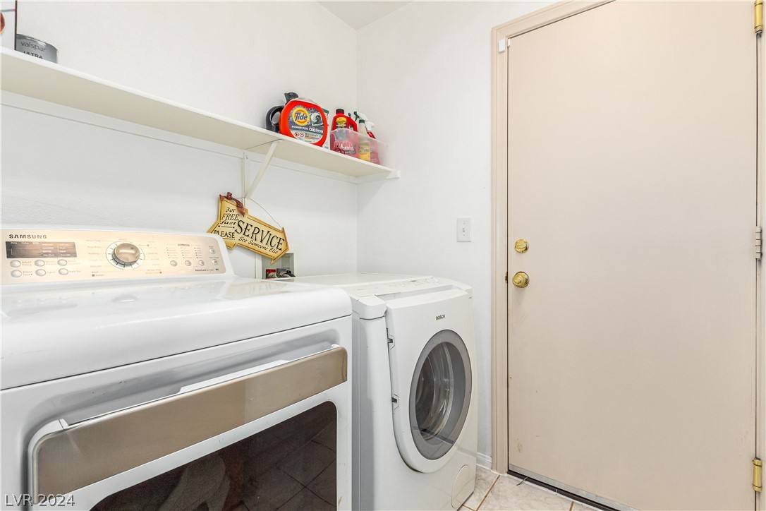 3958 Crystal Trip Court