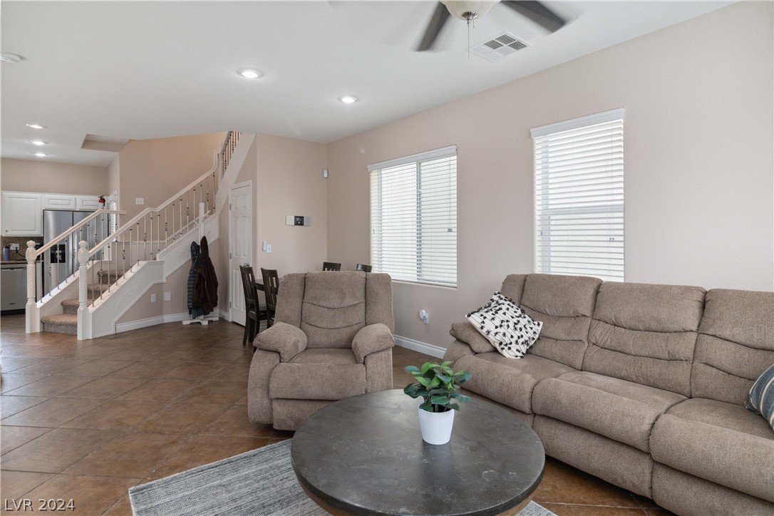 9523 Leaping Lizard Street