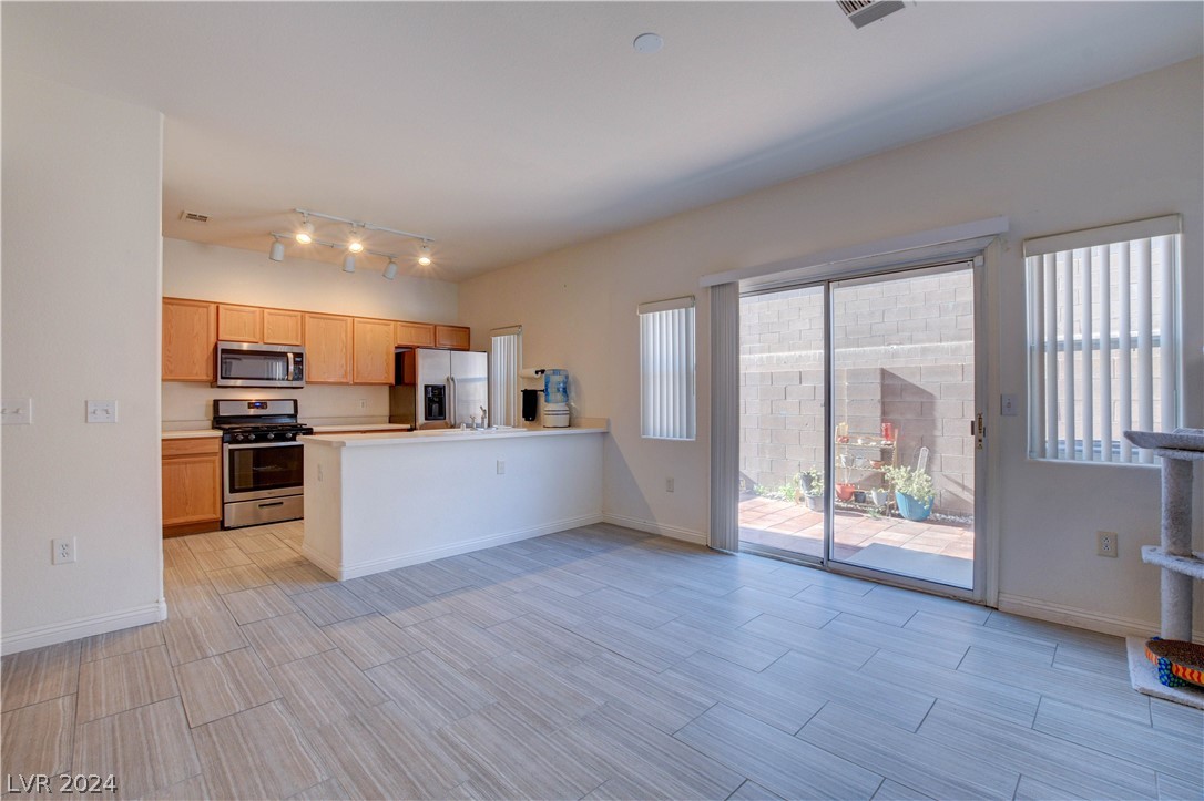 9303 Gilcrease Avenue 1083