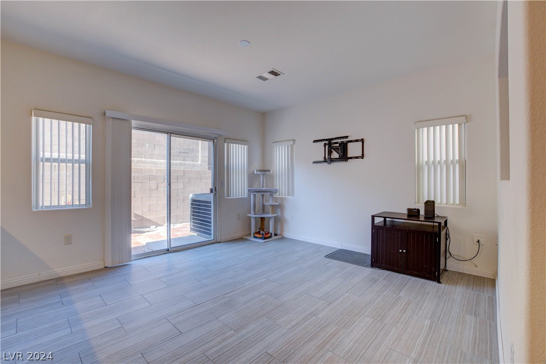 9303 Gilcrease Avenue 1083