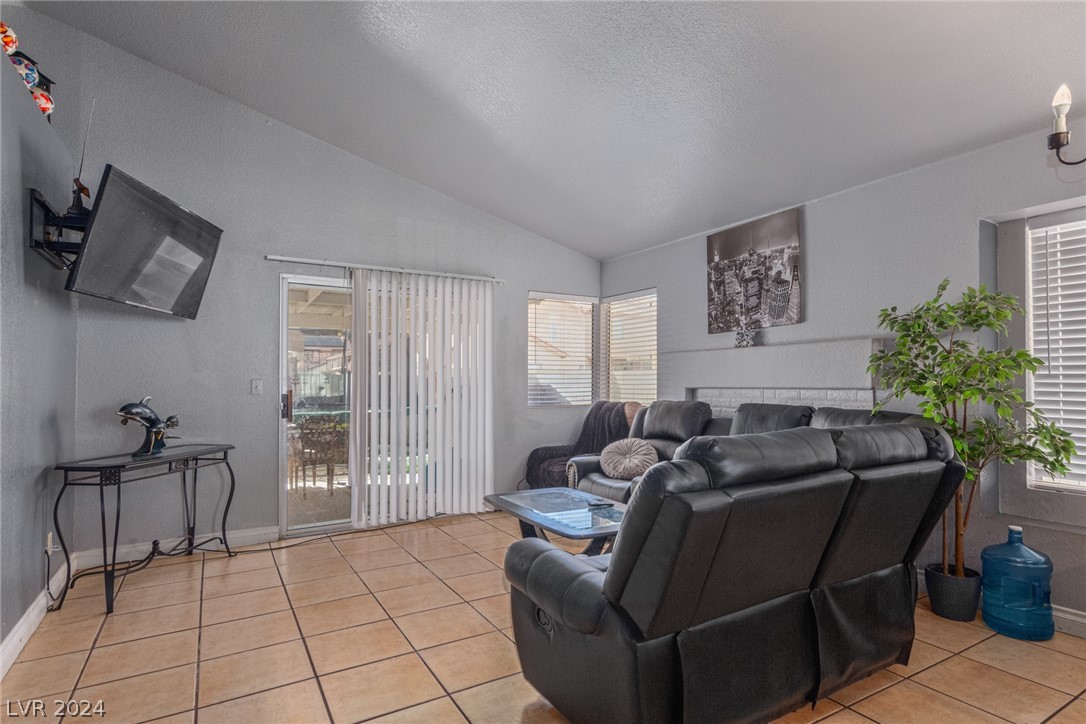4541 Doig Lane