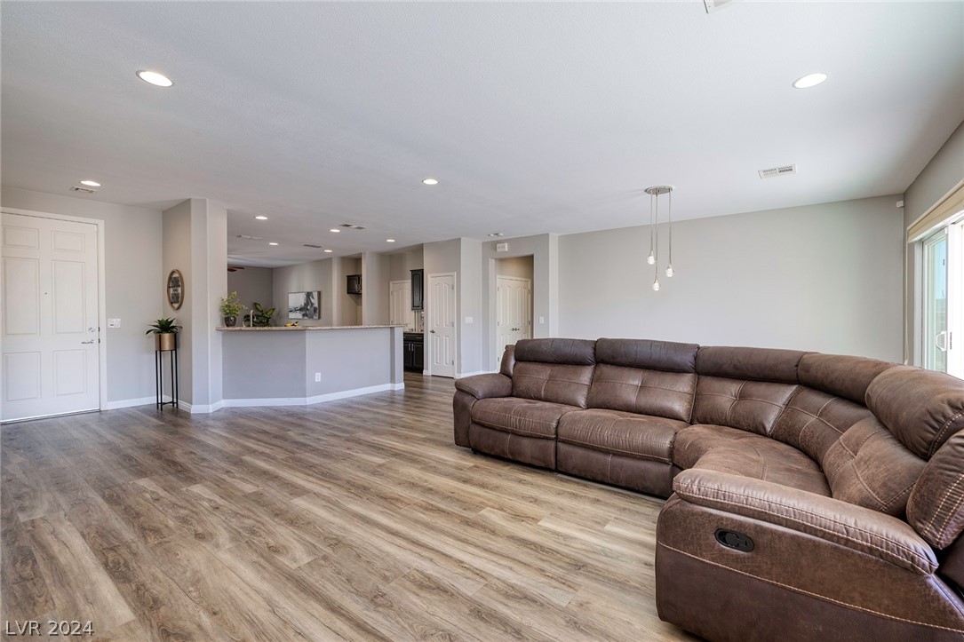 2110 Sandstone Cliffs Drive